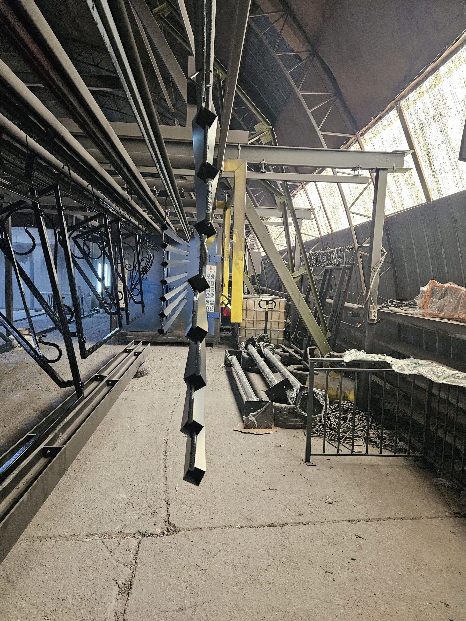 VS Projektai production floor in Lentvaris